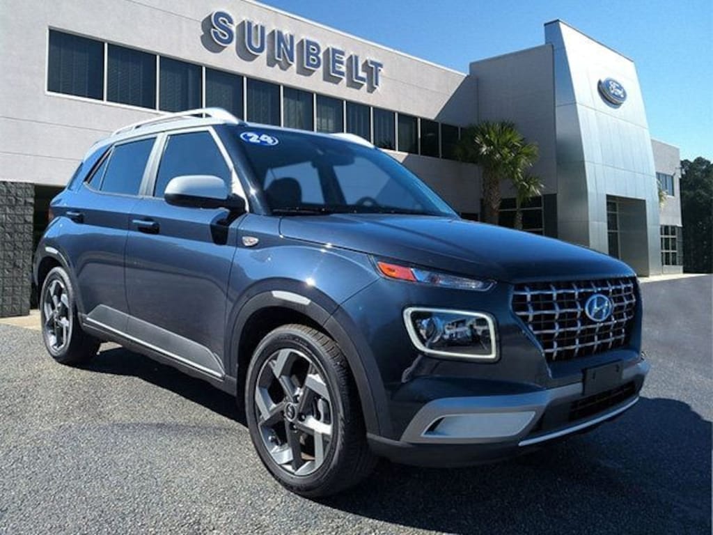 Used 2024 Hyundai Venue Limited SUV