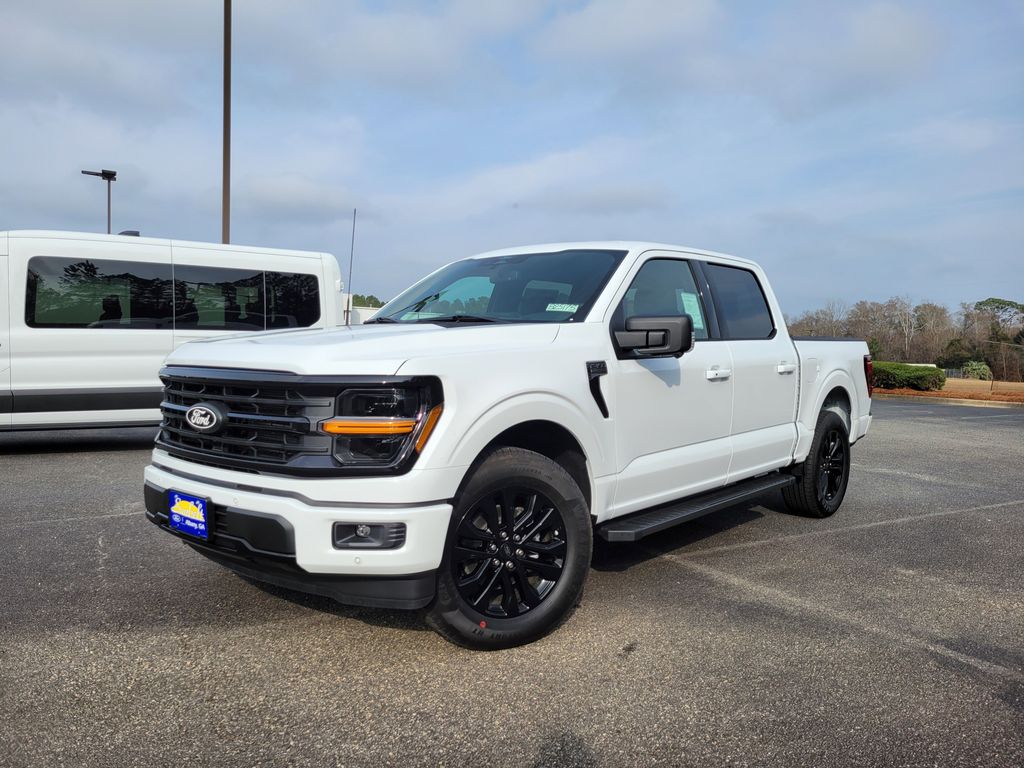 2025 Ford F-150 XLT's photo