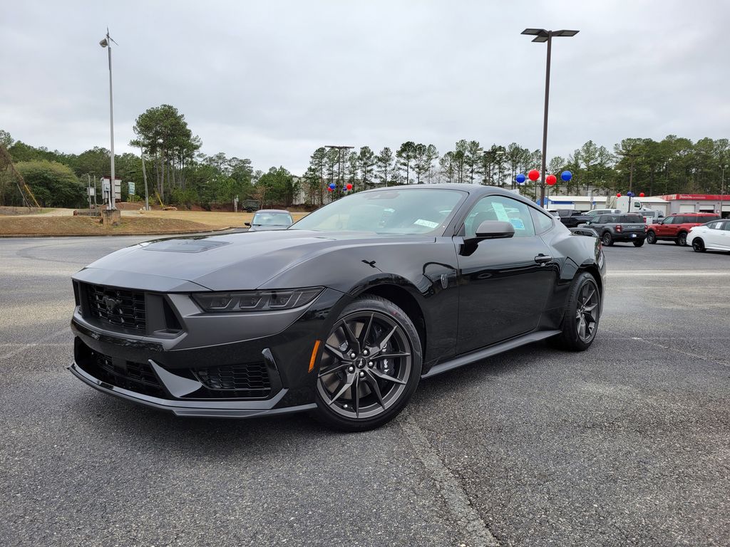 2026 Ford Mustang Dark Horse's photo