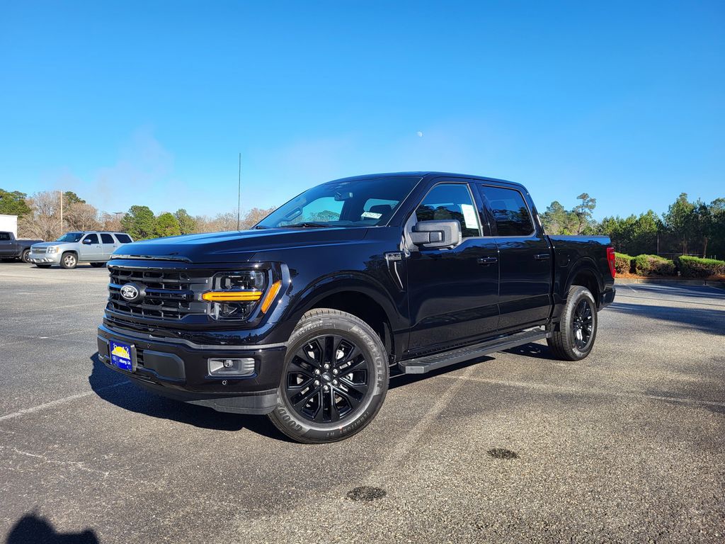 2025 Ford F-150 XLT's photo