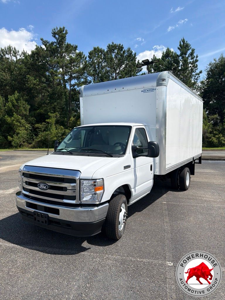2027 Ford E-Series DRW E-350 Super Duty 158 in WB's photo