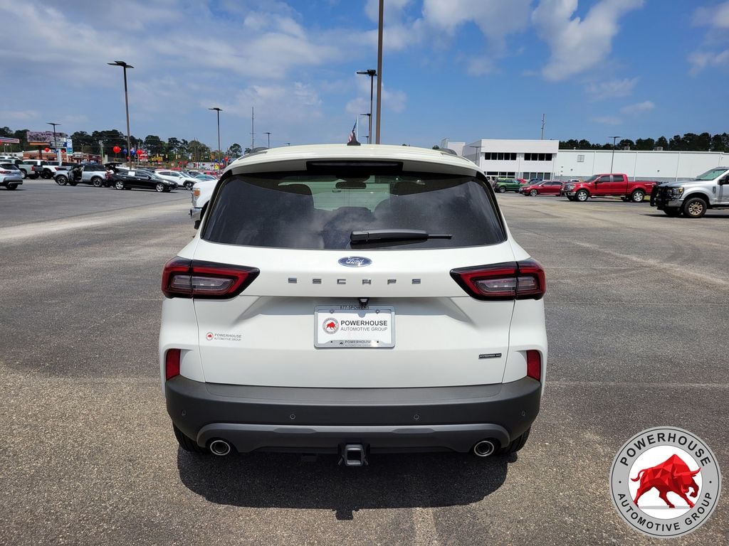 New 2026 Ford Escape Hybrid ST-Line Select SUV