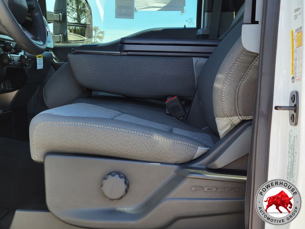 2025 Ford F-350 Super Duty XL - Photo 22