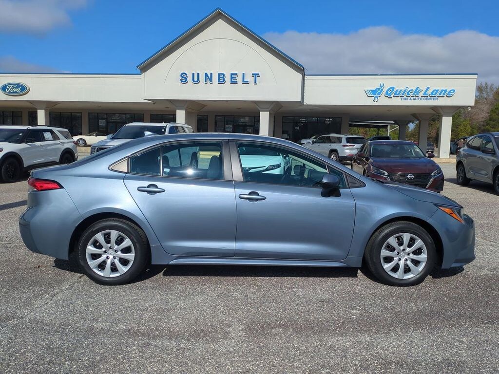 Used 2024 Toyota Corolla LE Sedan
