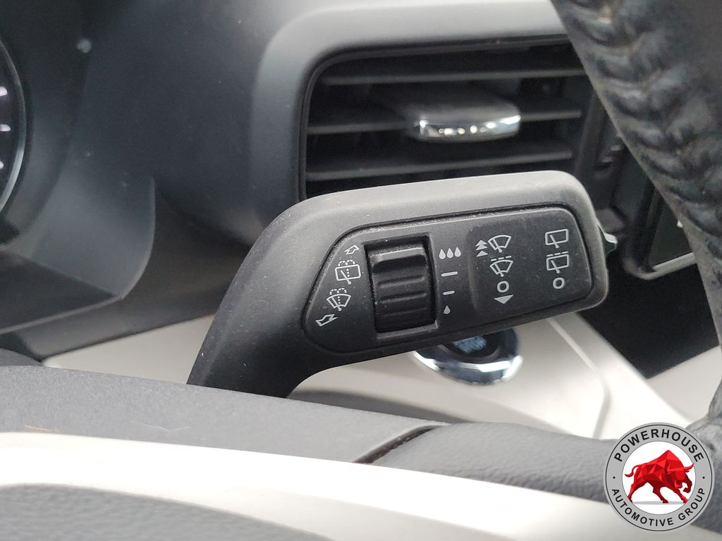 2023 Ford Explorer XLT - Photo 32