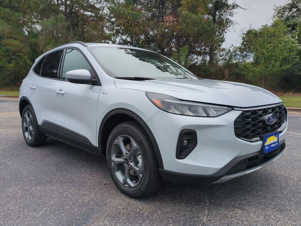 New 2026 Ford Escape Hybrid ST-Line Select SUV