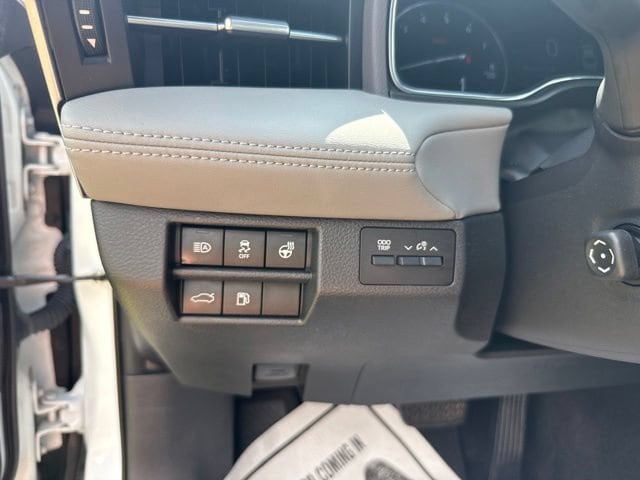 2019 Toyota Avalon Limited - Photo 14