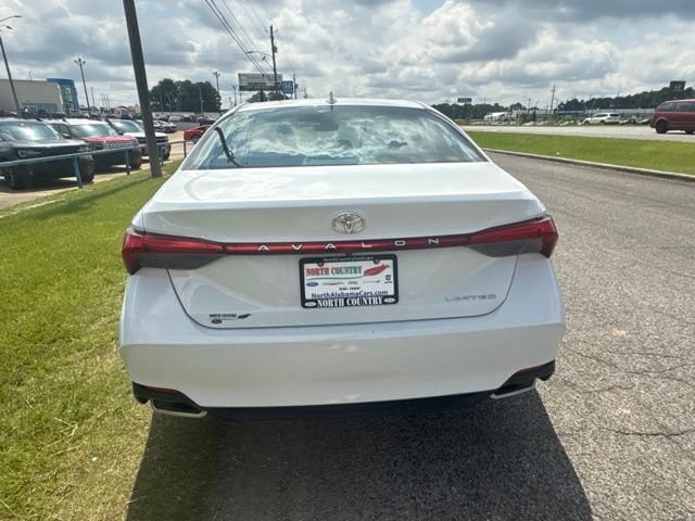 2019 Toyota Avalon Limited - Photo 7