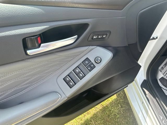 2019 Toyota Avalon Limited - Photo 10
