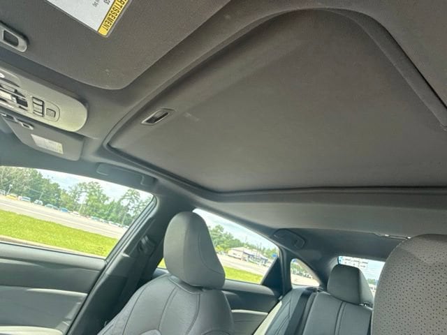 2019 Toyota Avalon Limited - Photo 23
