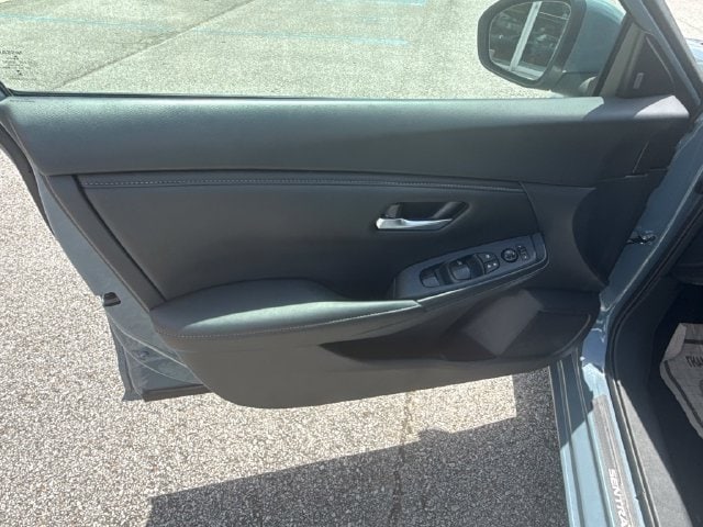 2025 Nissan Sentra SV - Photo 9