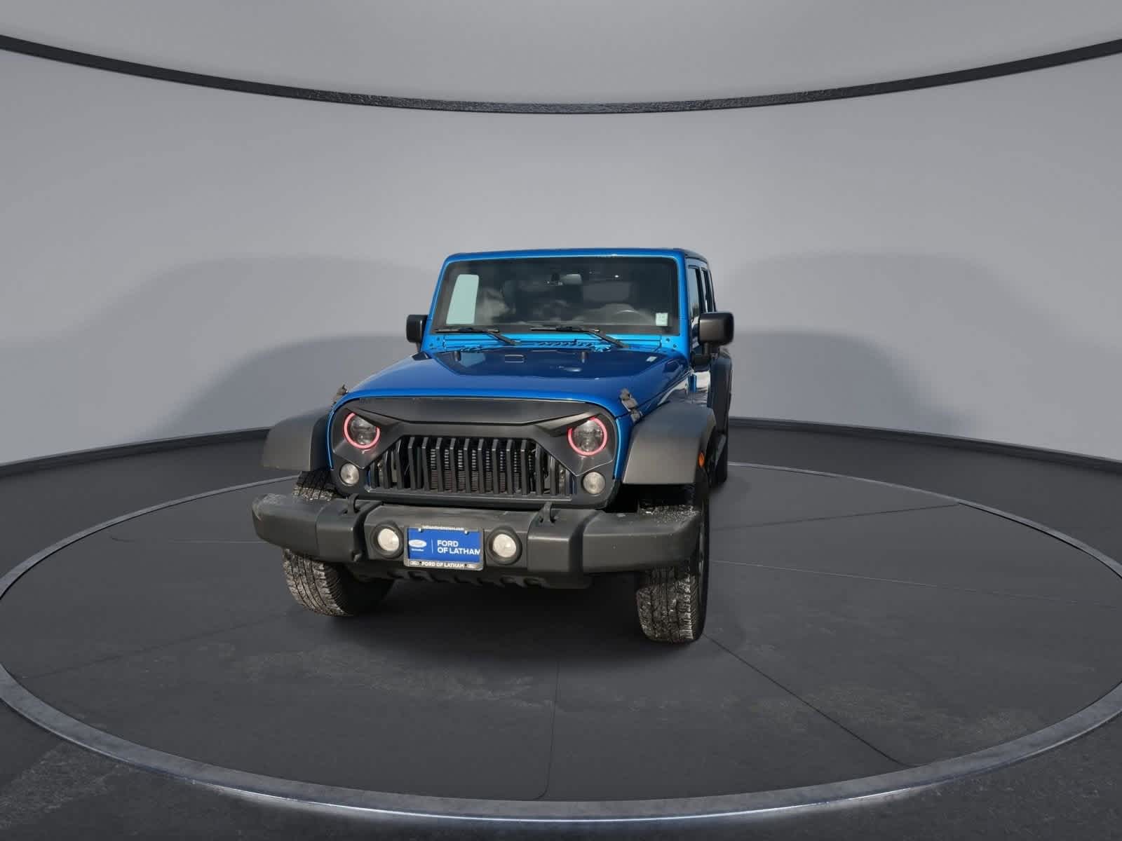 Thumbnail: 2016 Jeep Wrangler - 3