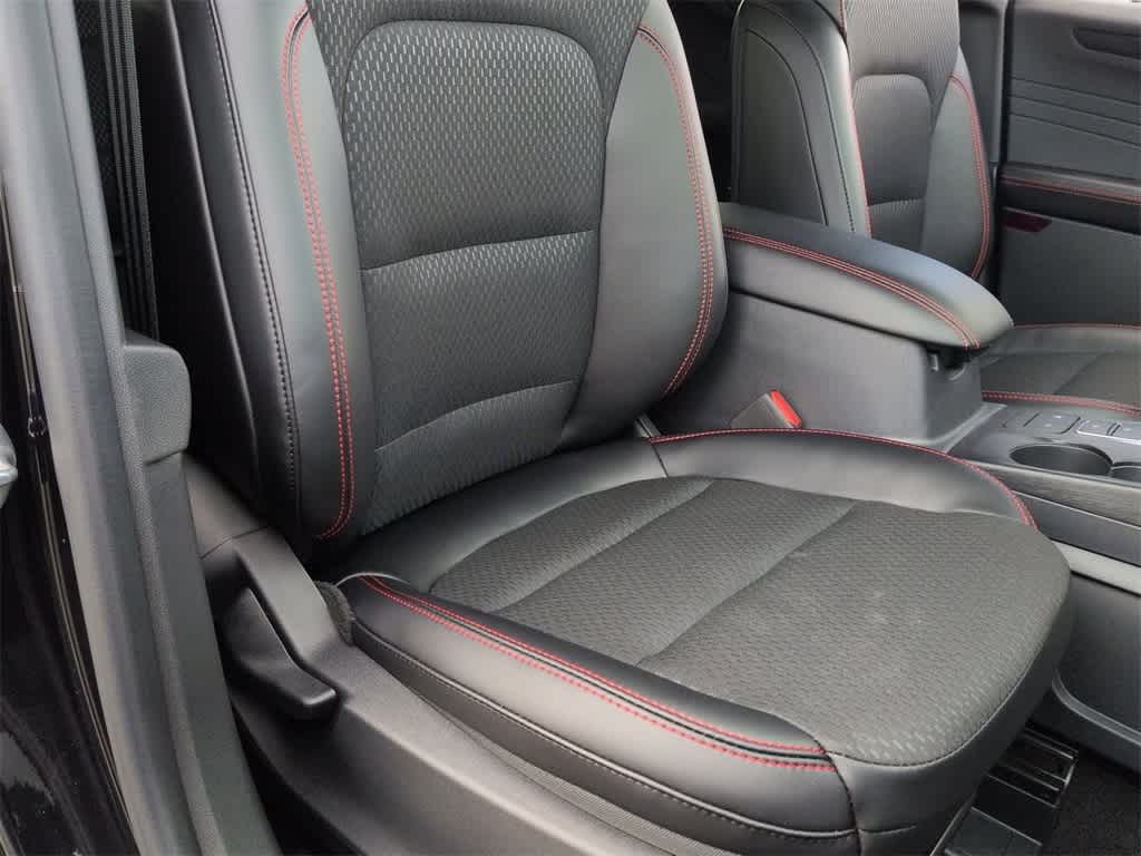 Thumbnail: 2025 Ford Escape - 22