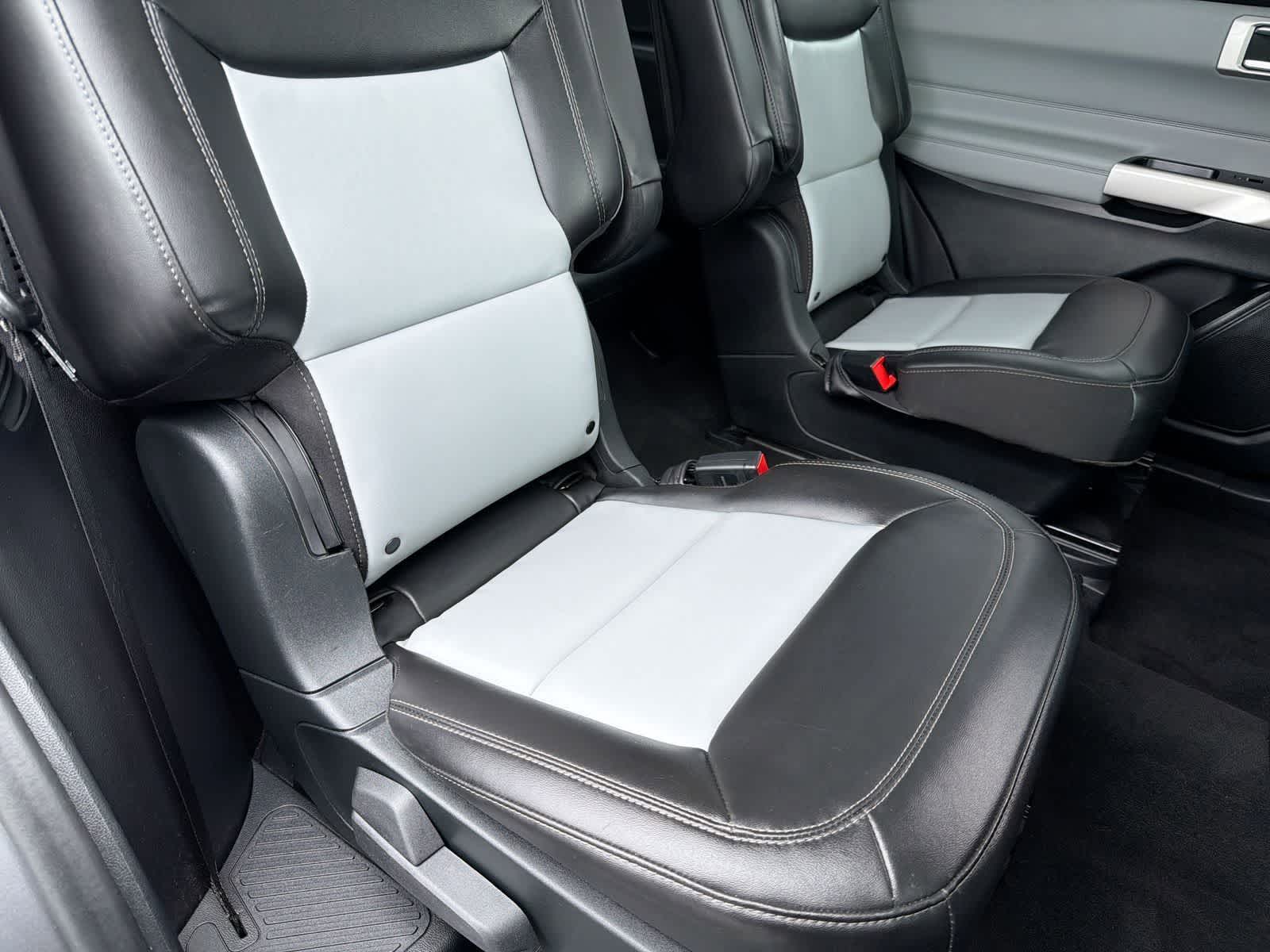 Thumbnail: 2022 Ford Explorer - 21