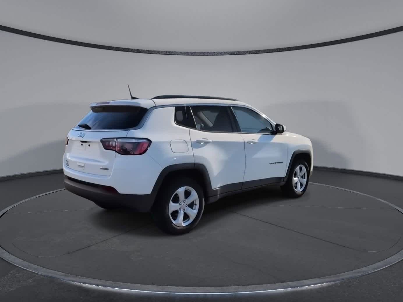 Thumbnail: 2018 Jeep Compass - 8