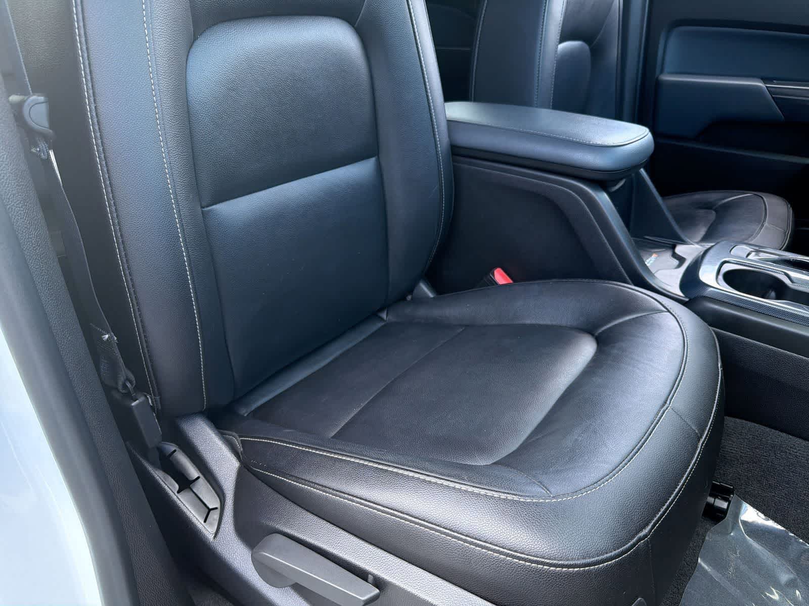 Thumbnail: 2020 Chevrolet Colorado - 22