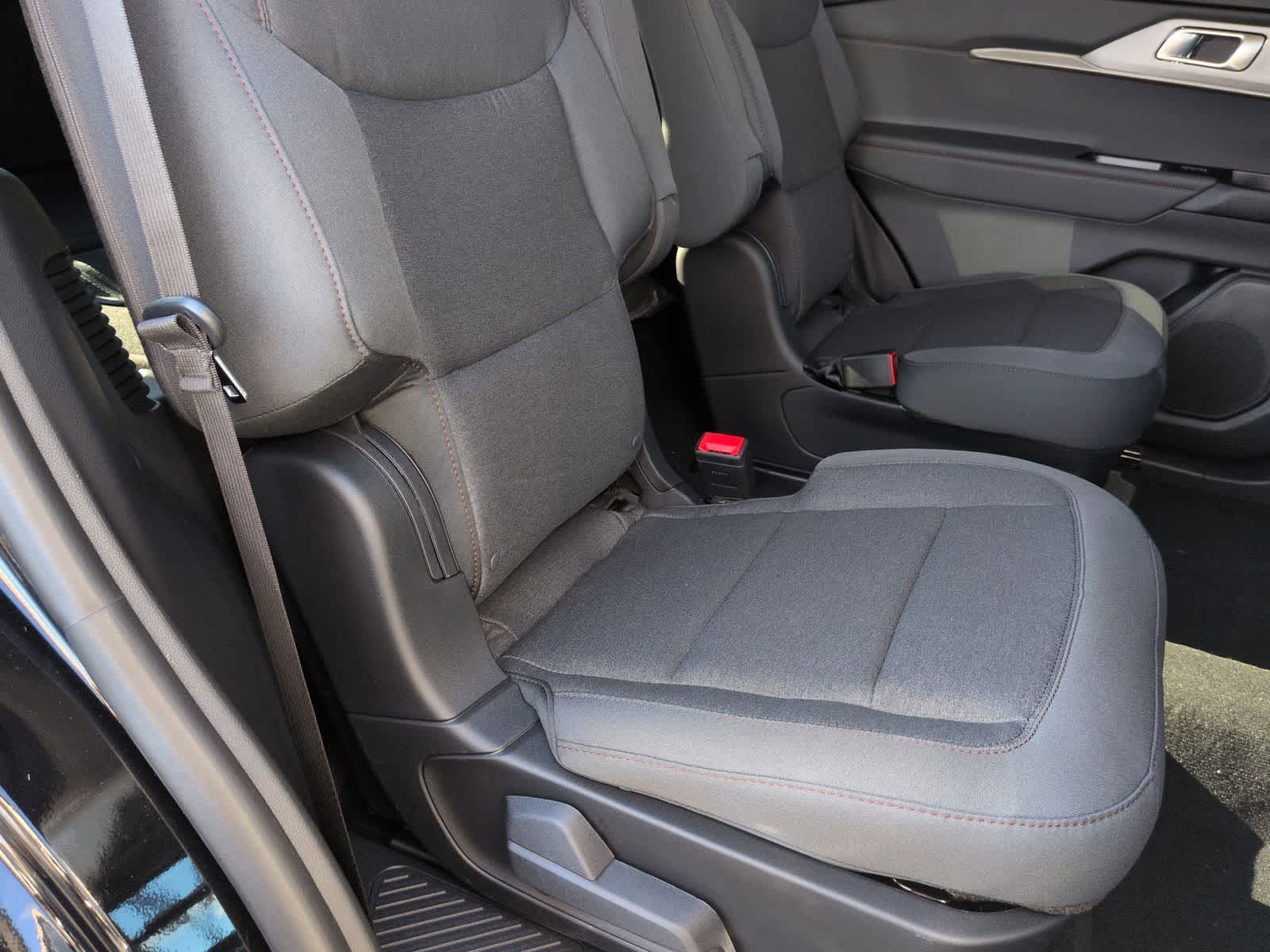 Thumbnail: 2026 Ford Explorer - 21