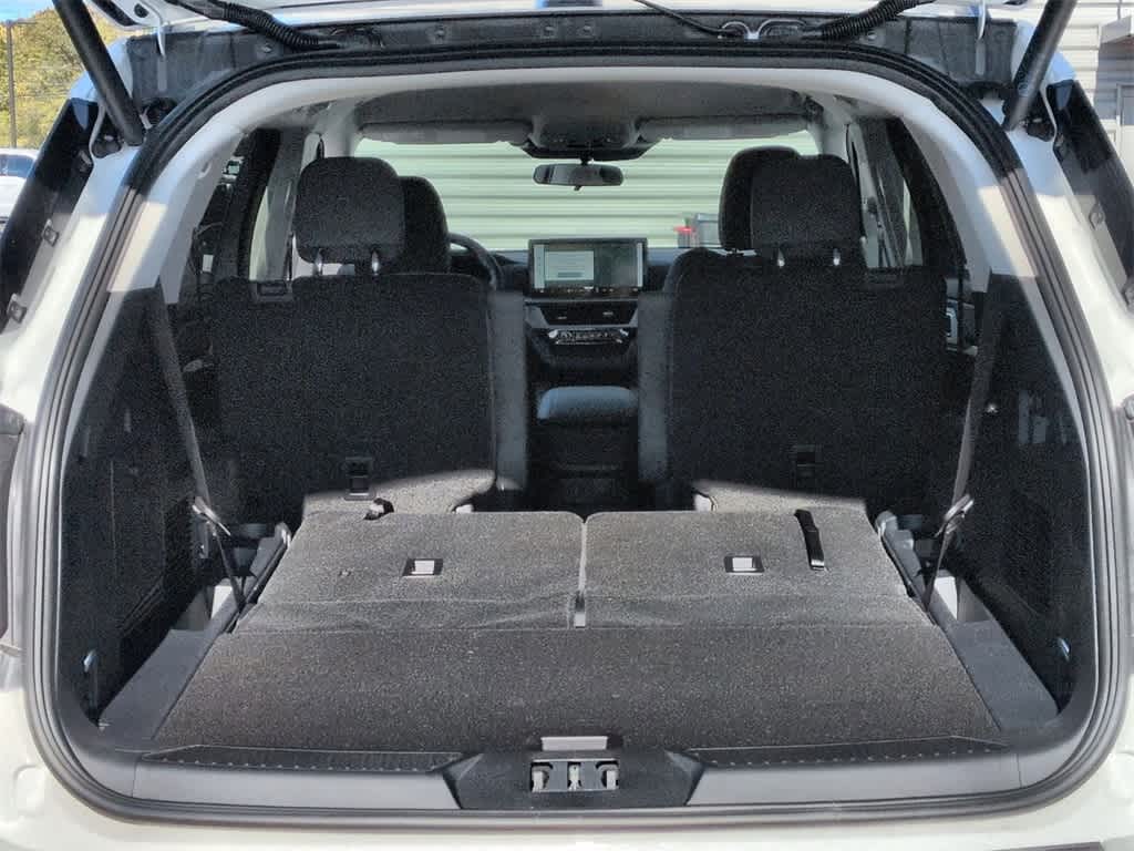 Thumbnail: 2026 Ford Explorer - 35