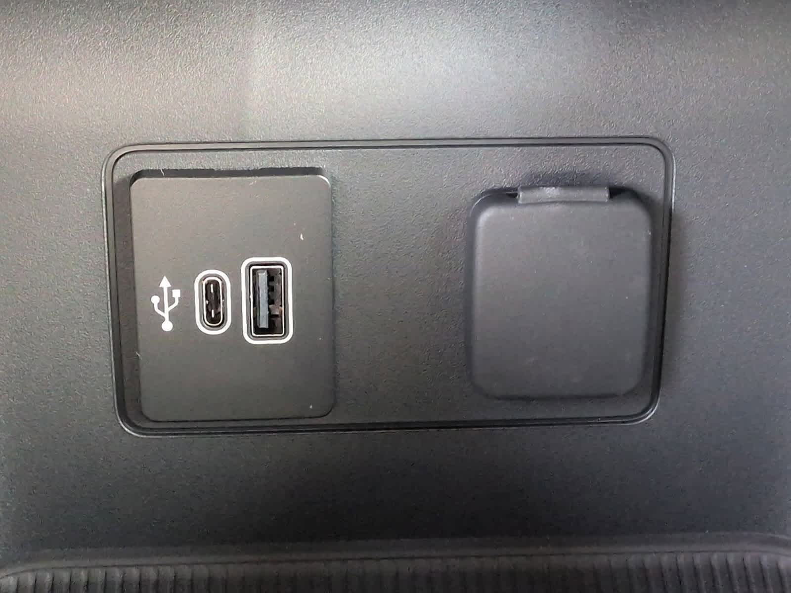 Thumbnail: 2026 Ford Explorer - 32