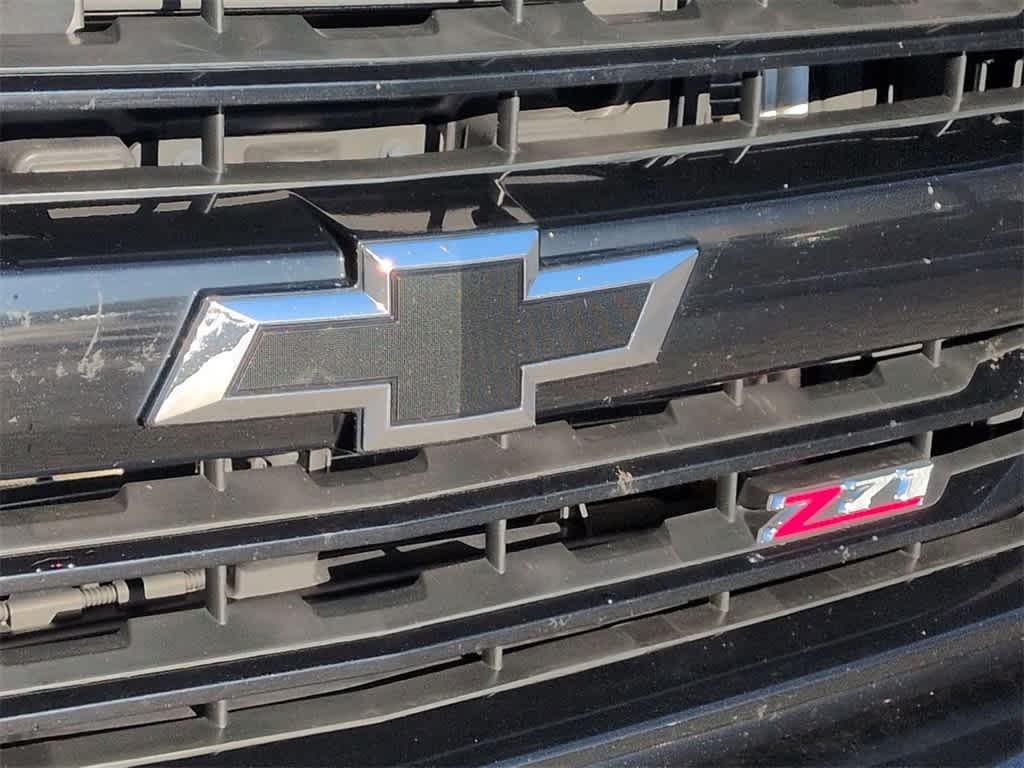 Thumbnail: 2018 Chevrolet Silverado 1500 - 12