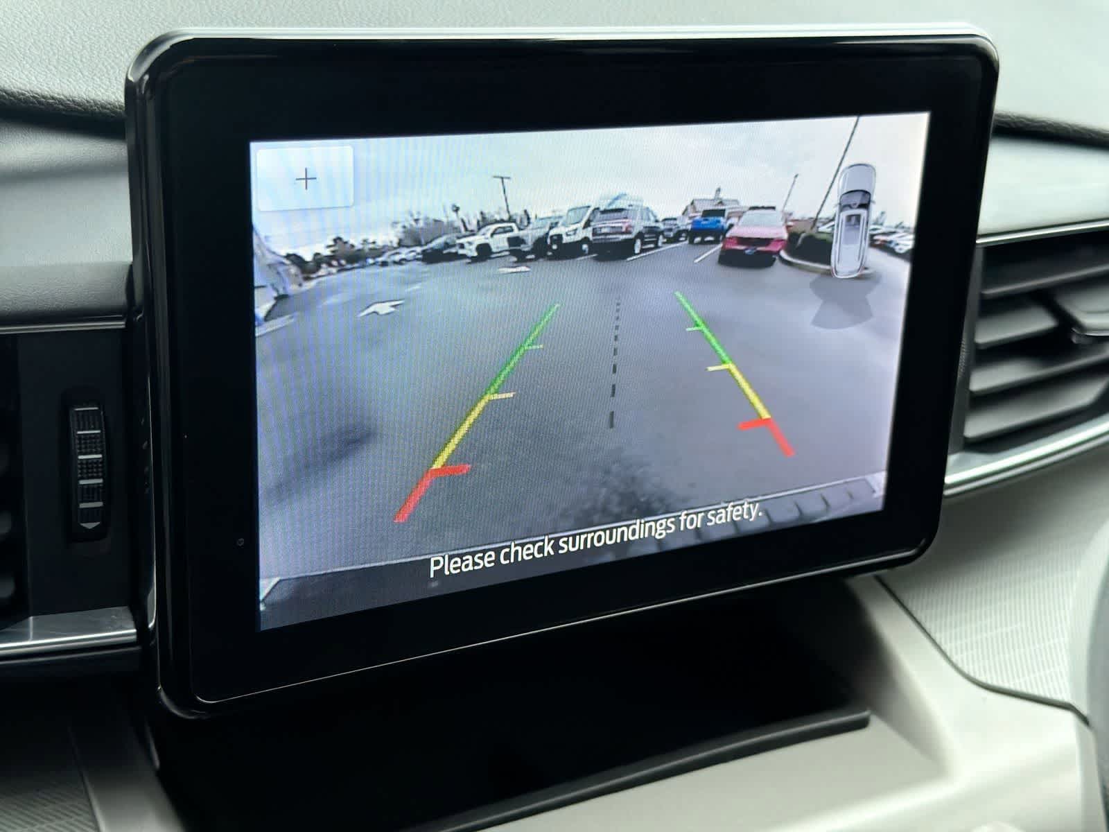 Thumbnail: 2022 Ford Explorer - 29