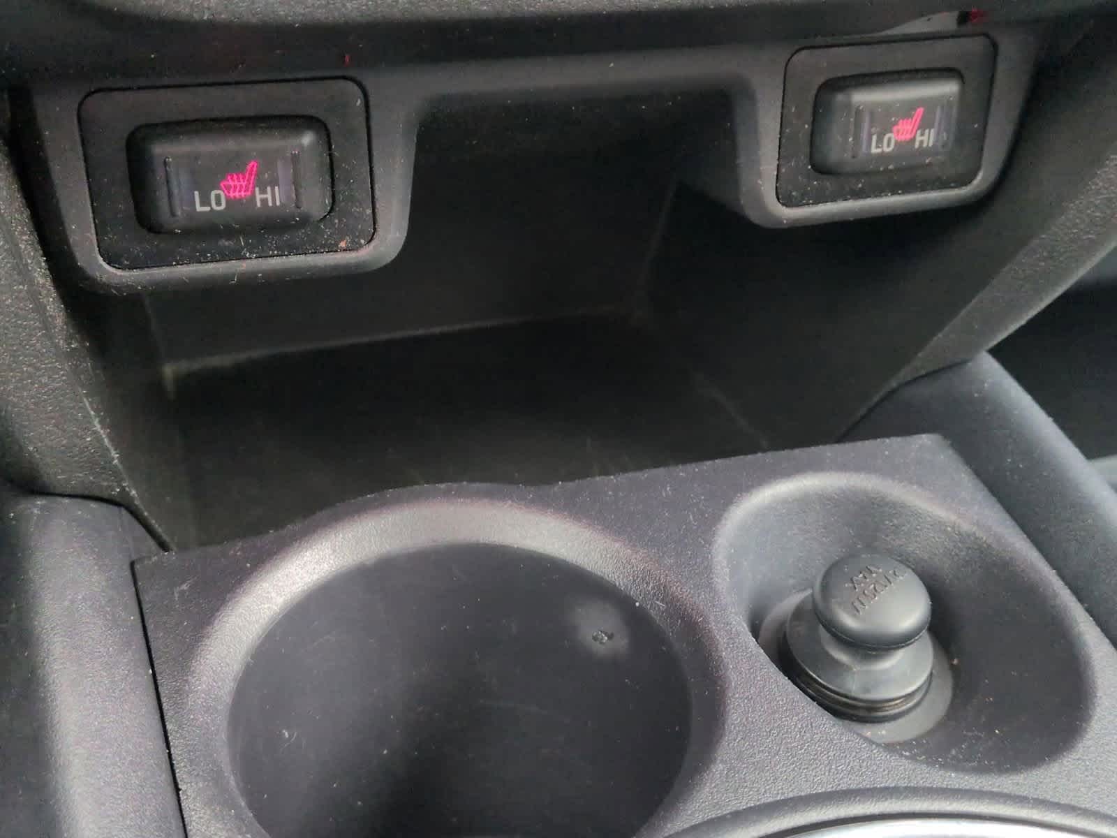 Thumbnail: 2016 Mitsubishi Outlander Sport - 31