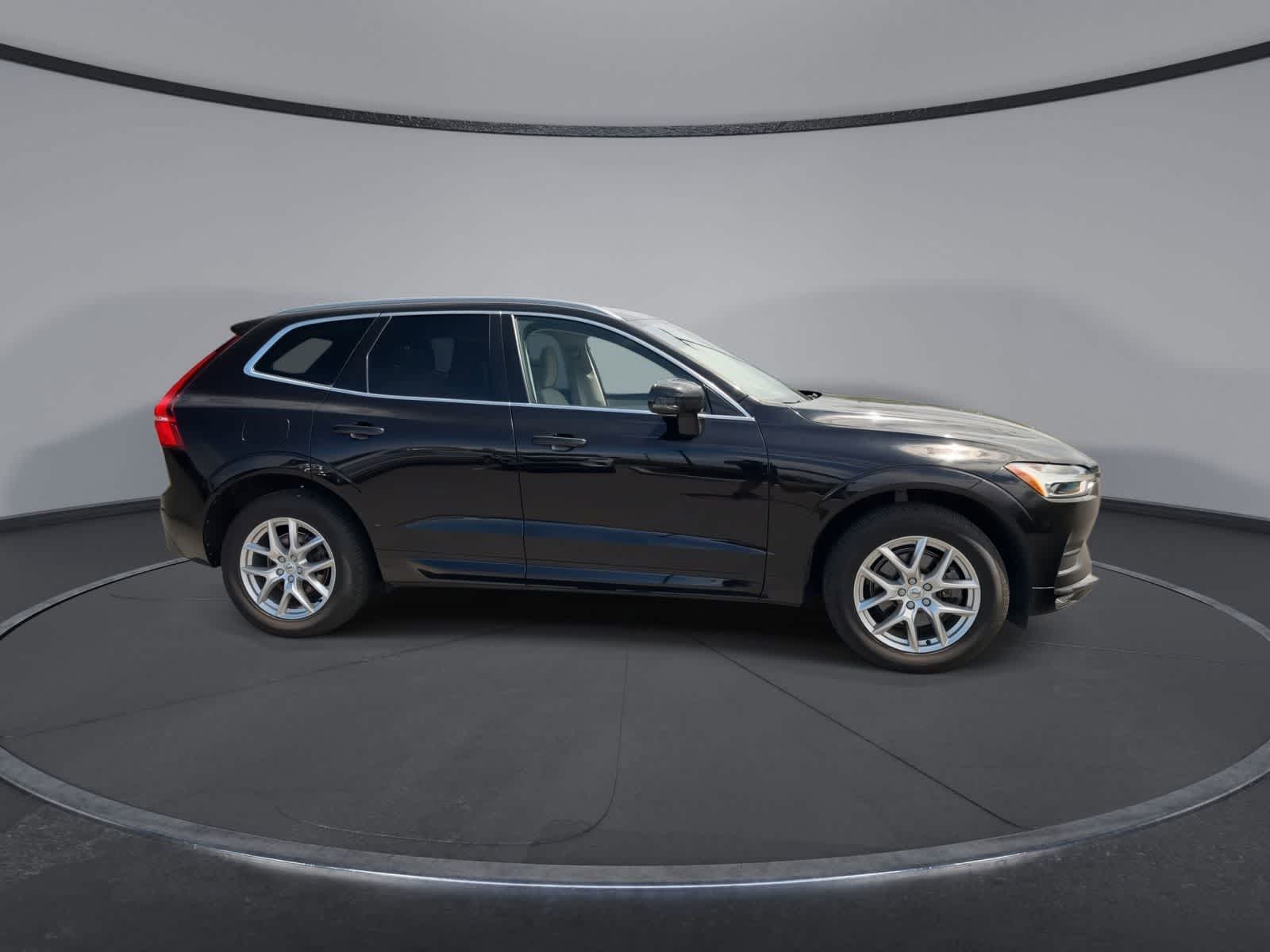 Thumbnail: 2021 Volvo XC60 - 9
