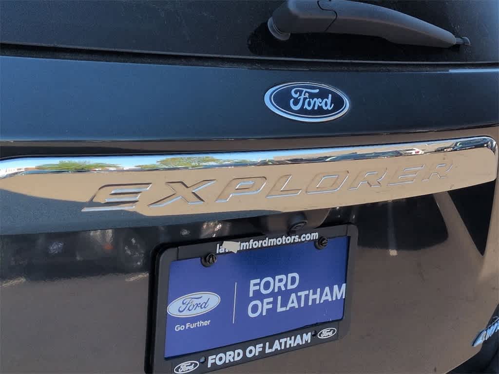 Thumbnail: 2022 Ford Explorer - 13