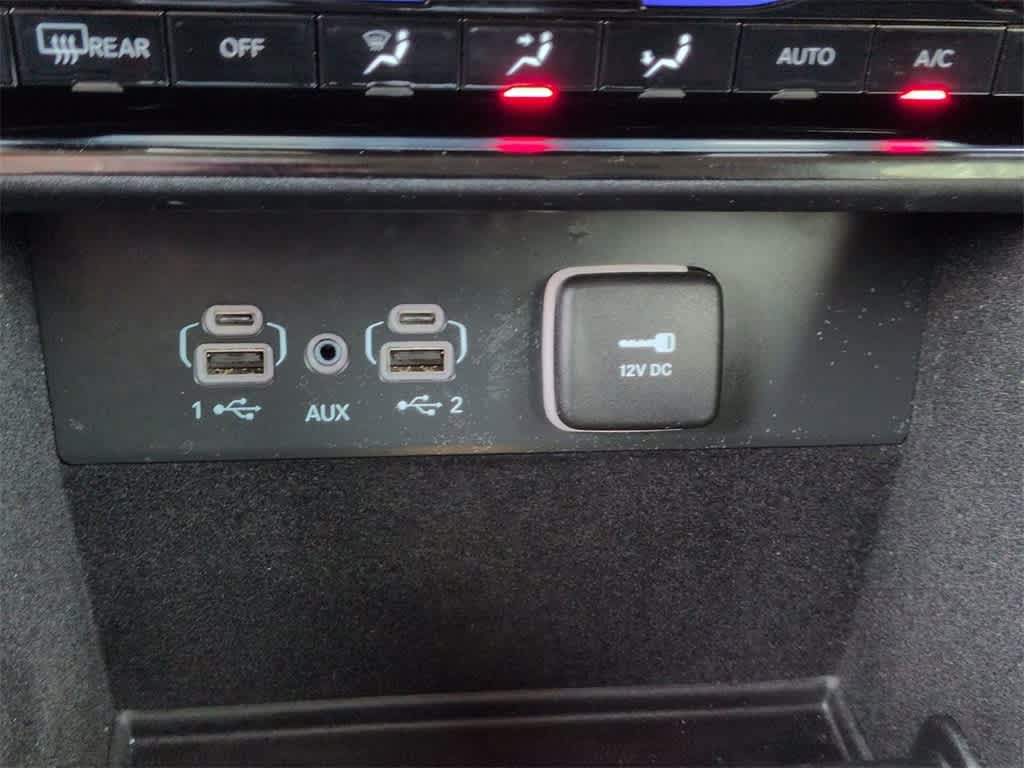 Thumbnail: 2022 Jeep Grand Cherokee - 31