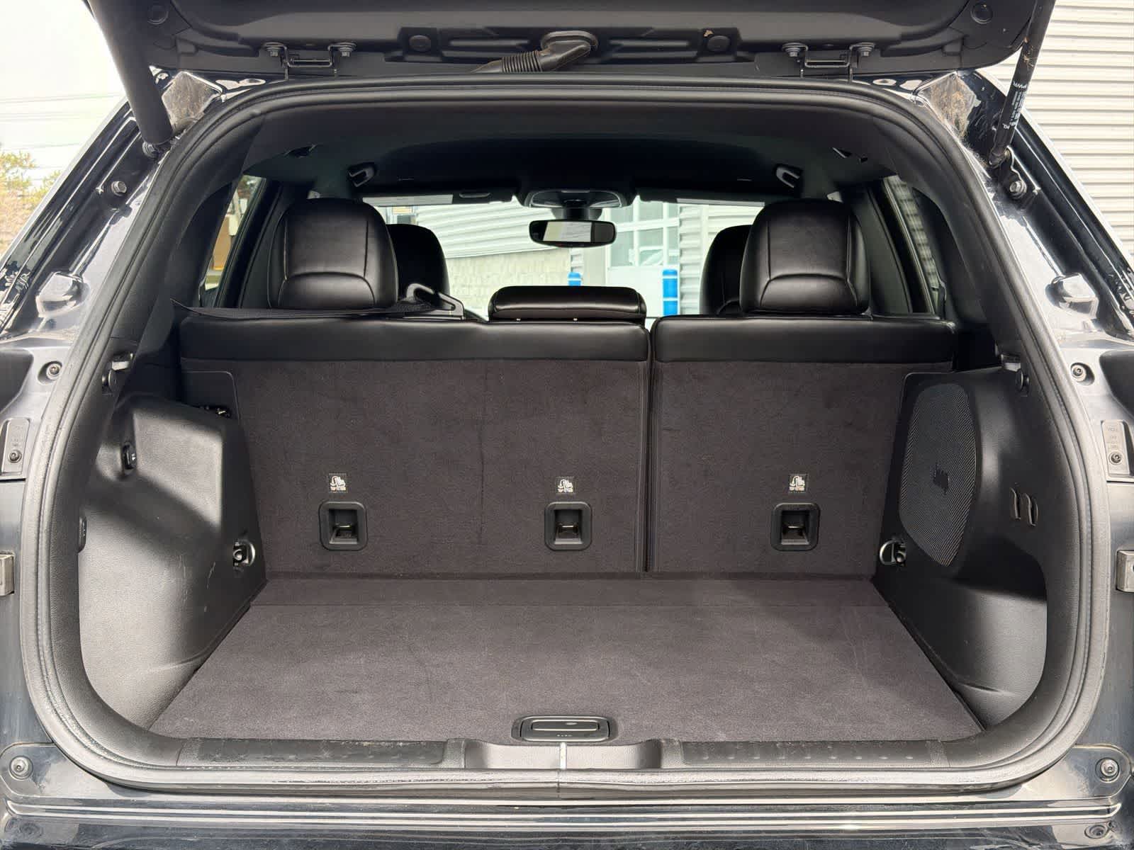 Thumbnail: 2019 Jeep Cherokee - 34