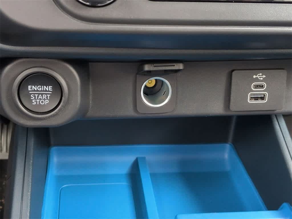 Thumbnail: 2025 Ford Maverick - 31