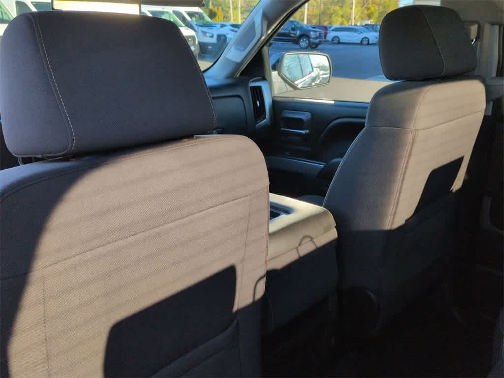 Thumbnail: 2018 Chevrolet Silverado 1500 - 19