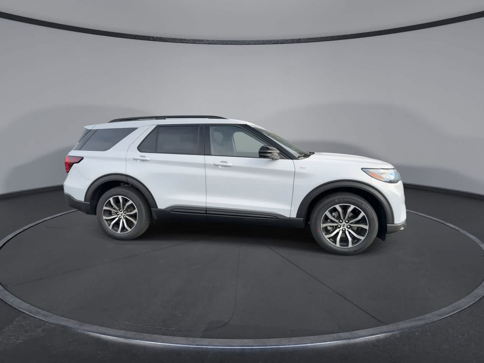 Thumbnail: 2026 Ford Explorer - 9