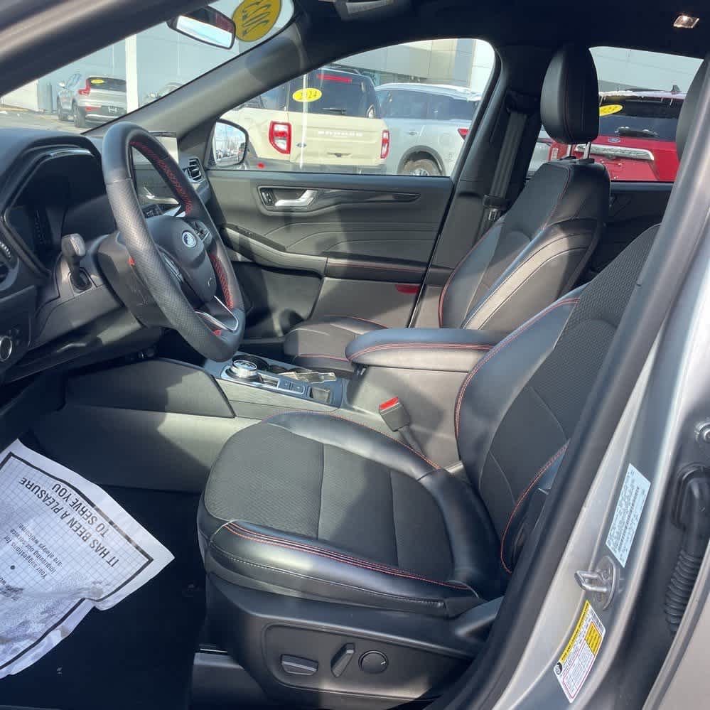 Thumbnail: 2023 Ford Escape - 5