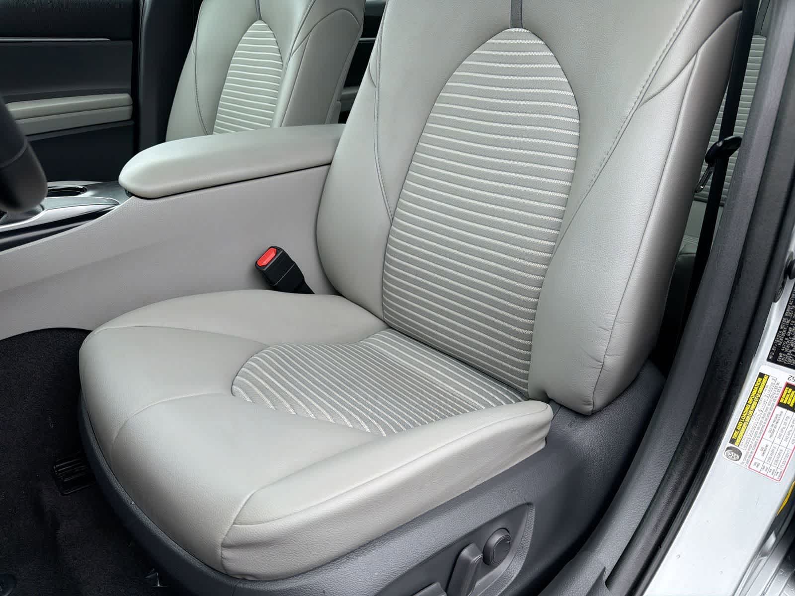 Thumbnail: 2019 Toyota Camry - 17