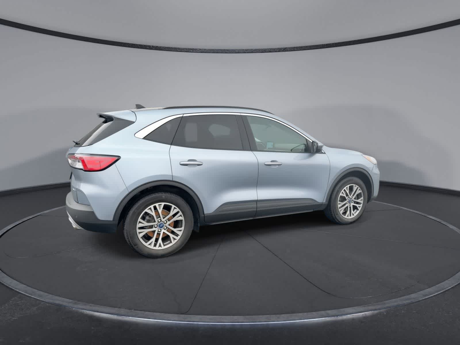 Thumbnail: 2022 Ford Escape - 8