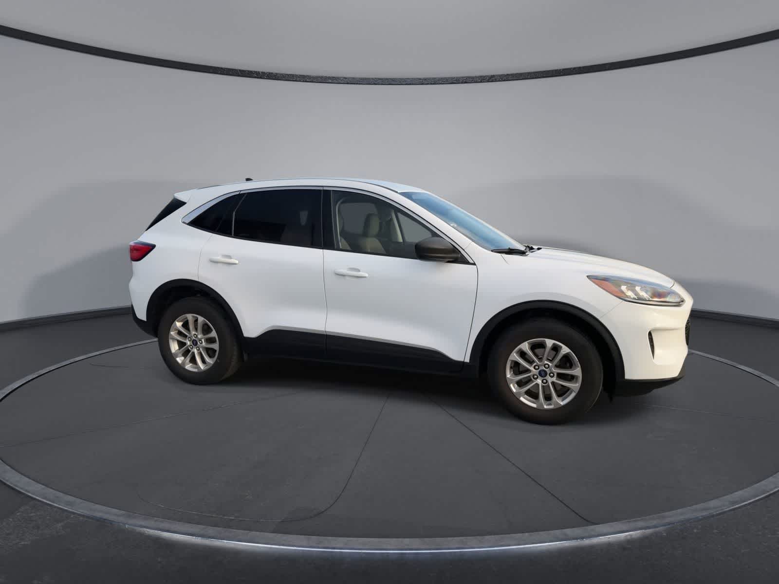 Thumbnail: 2022 Ford Escape - 9