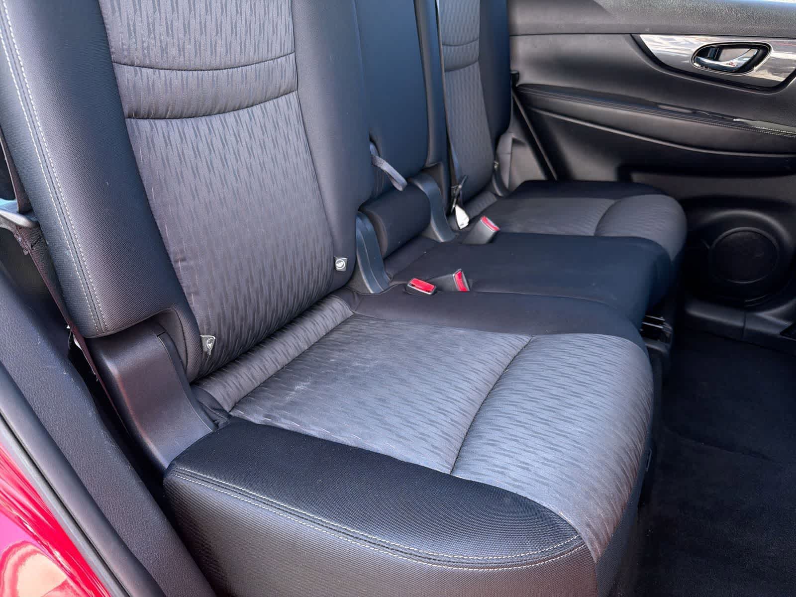 Thumbnail: 2017 Nissan Rogue - 21