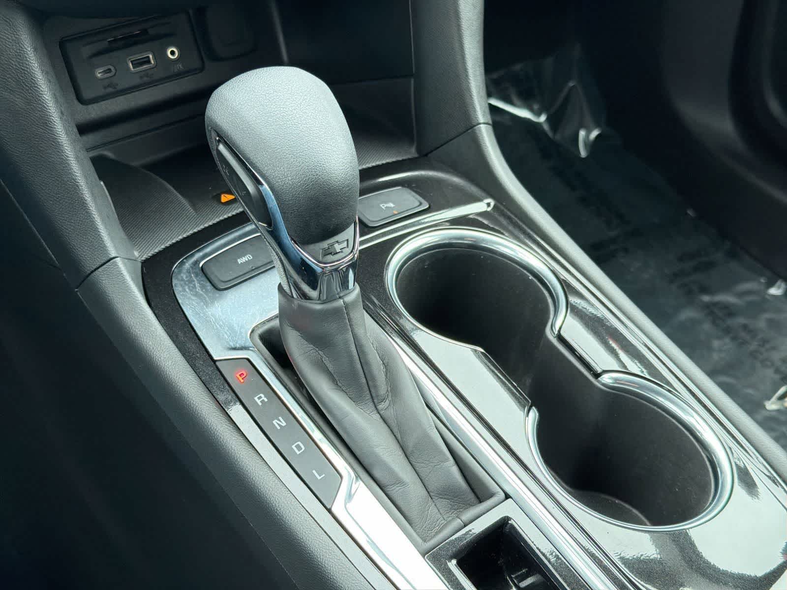 Thumbnail: 2023 Chevrolet Equinox - 32