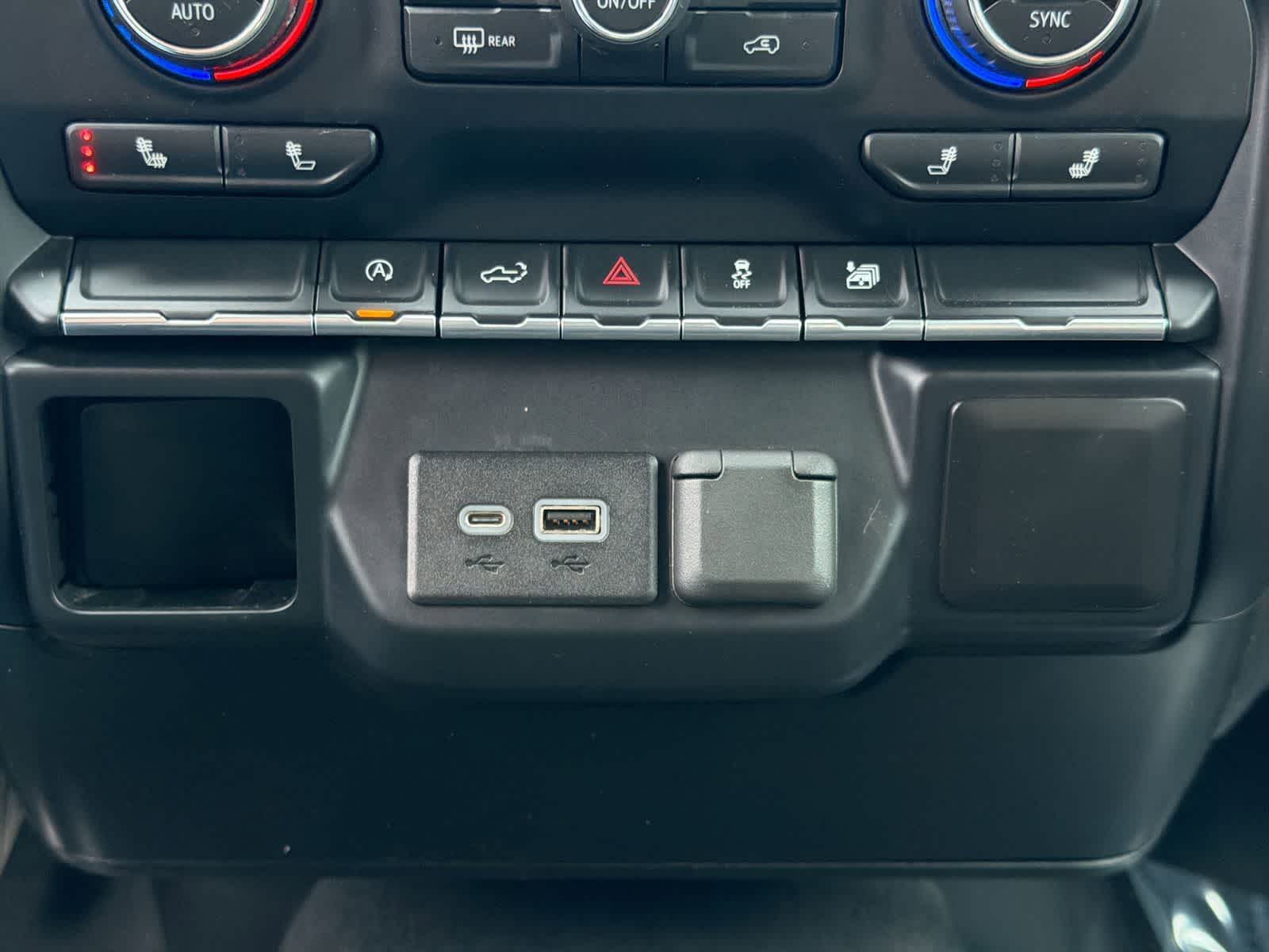 Thumbnail: 2019 Chevrolet Silverado 1500 - 30