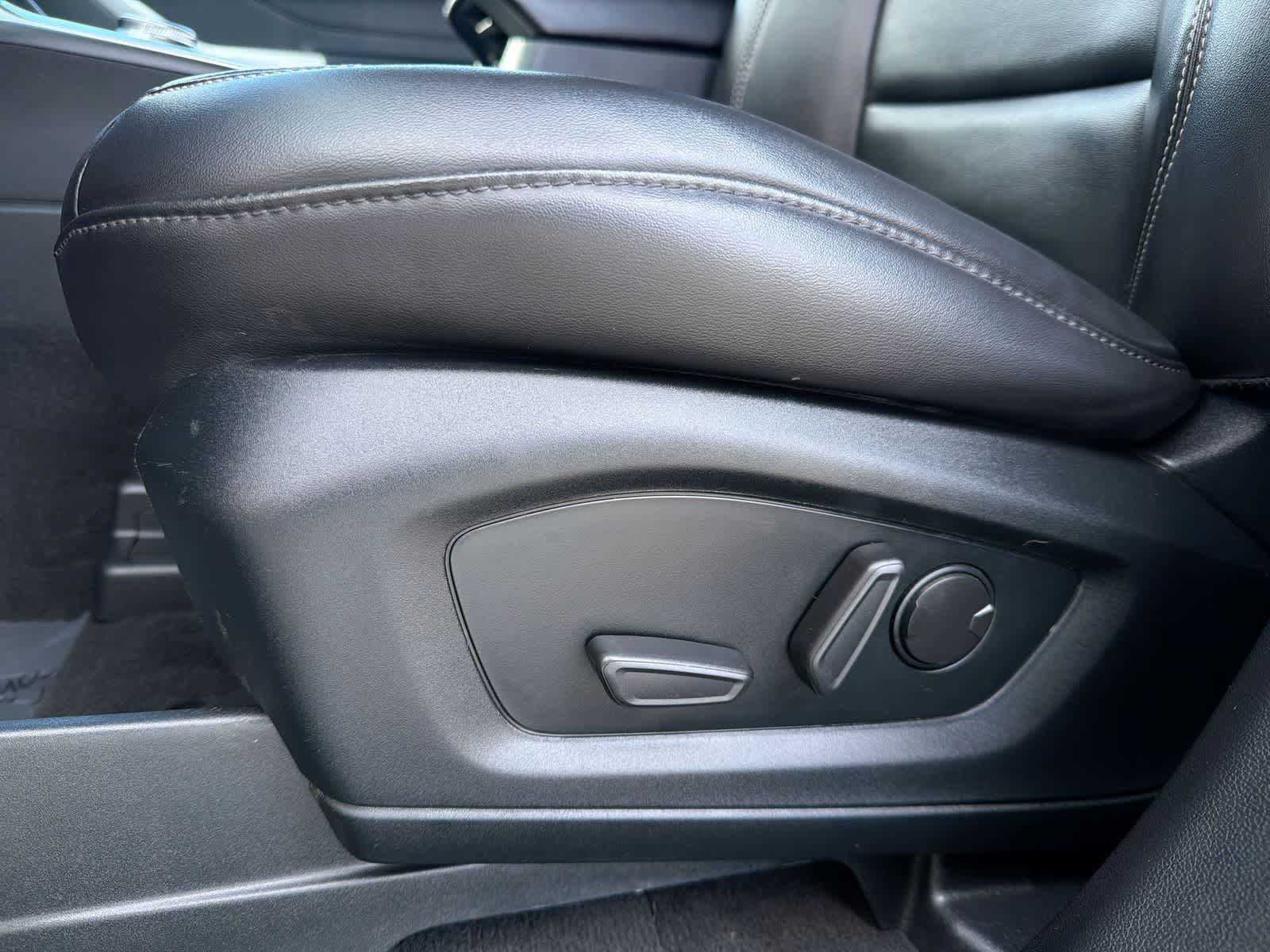 Thumbnail: 2023 Ford Explorer - 18