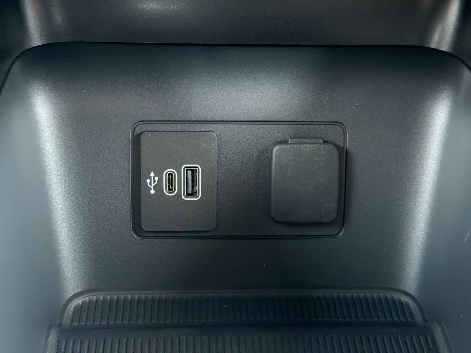 Thumbnail: 2026 Ford Explorer - 32