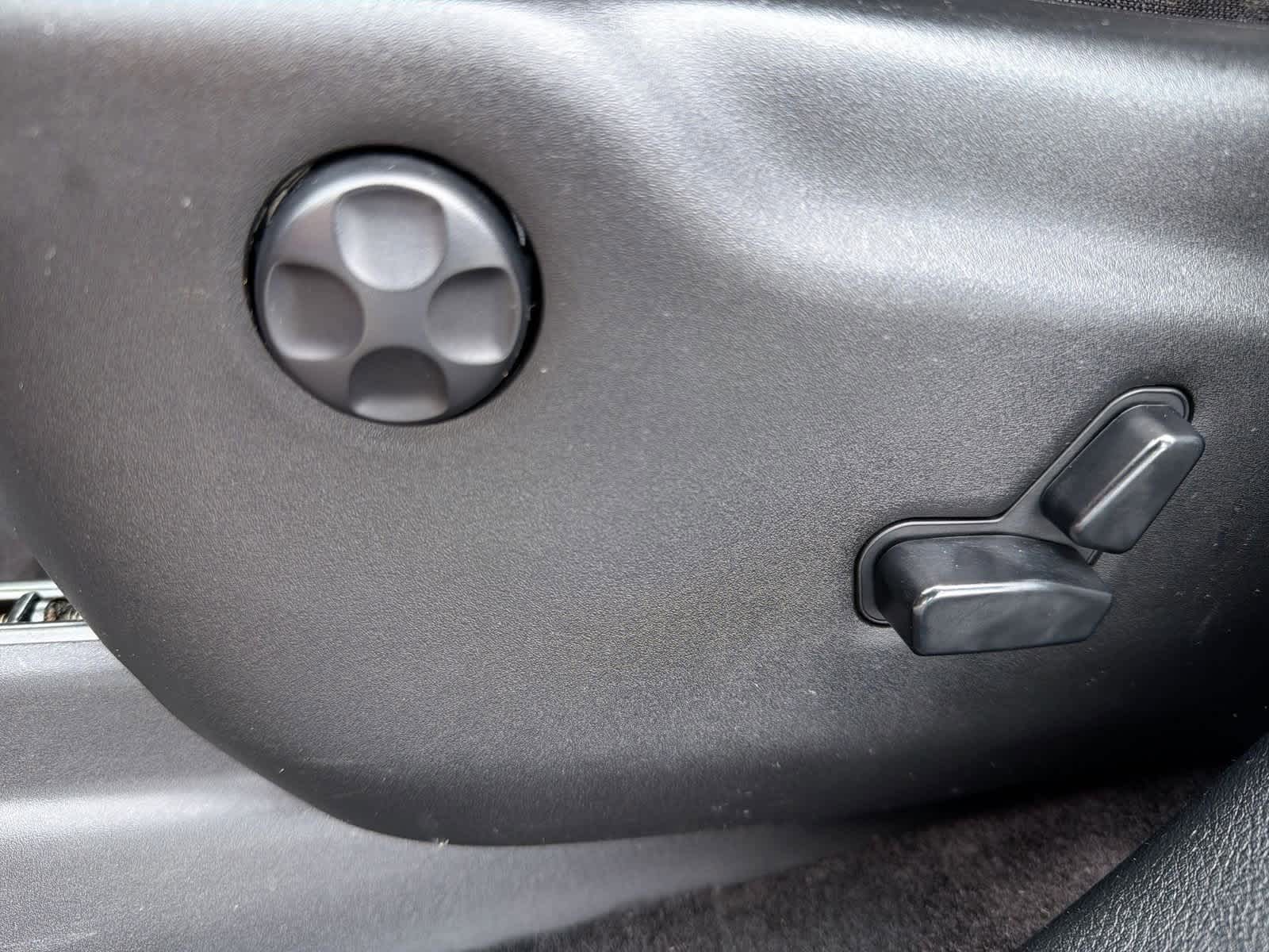 Thumbnail: 2019 Jeep Grand Cherokee - 18