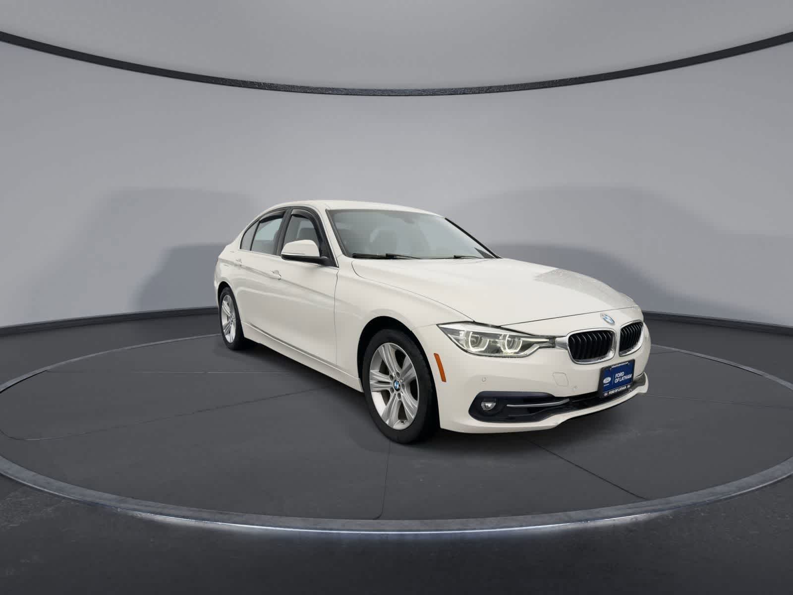Thumbnail: 2018 BMW 3 Series - 2
