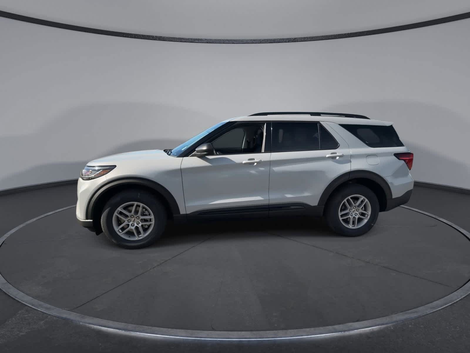 Thumbnail: 2026 Ford Explorer - 5