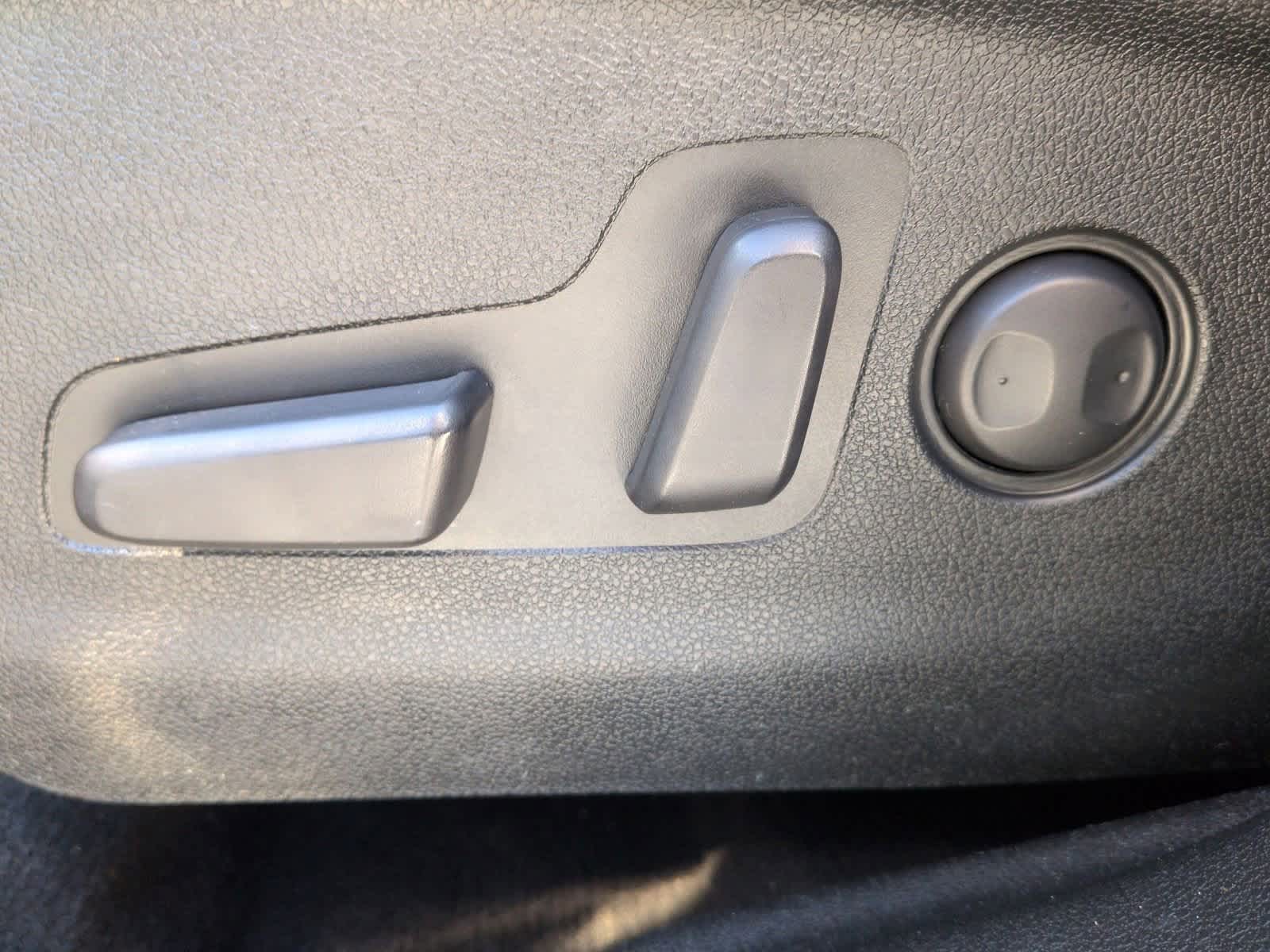 Thumbnail: 2019 Kia Sorento - 18