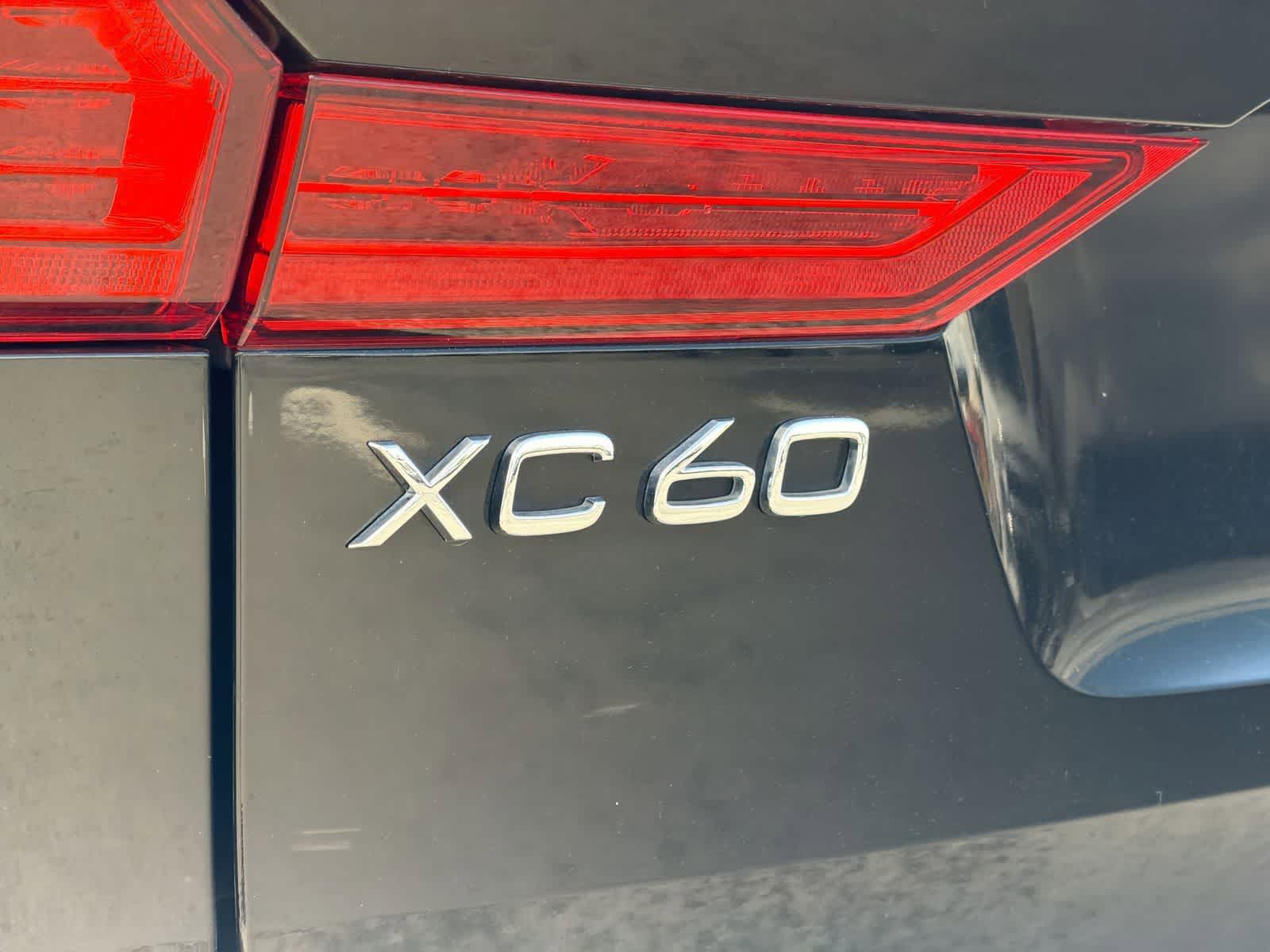 Thumbnail: 2021 Volvo XC60 - 13