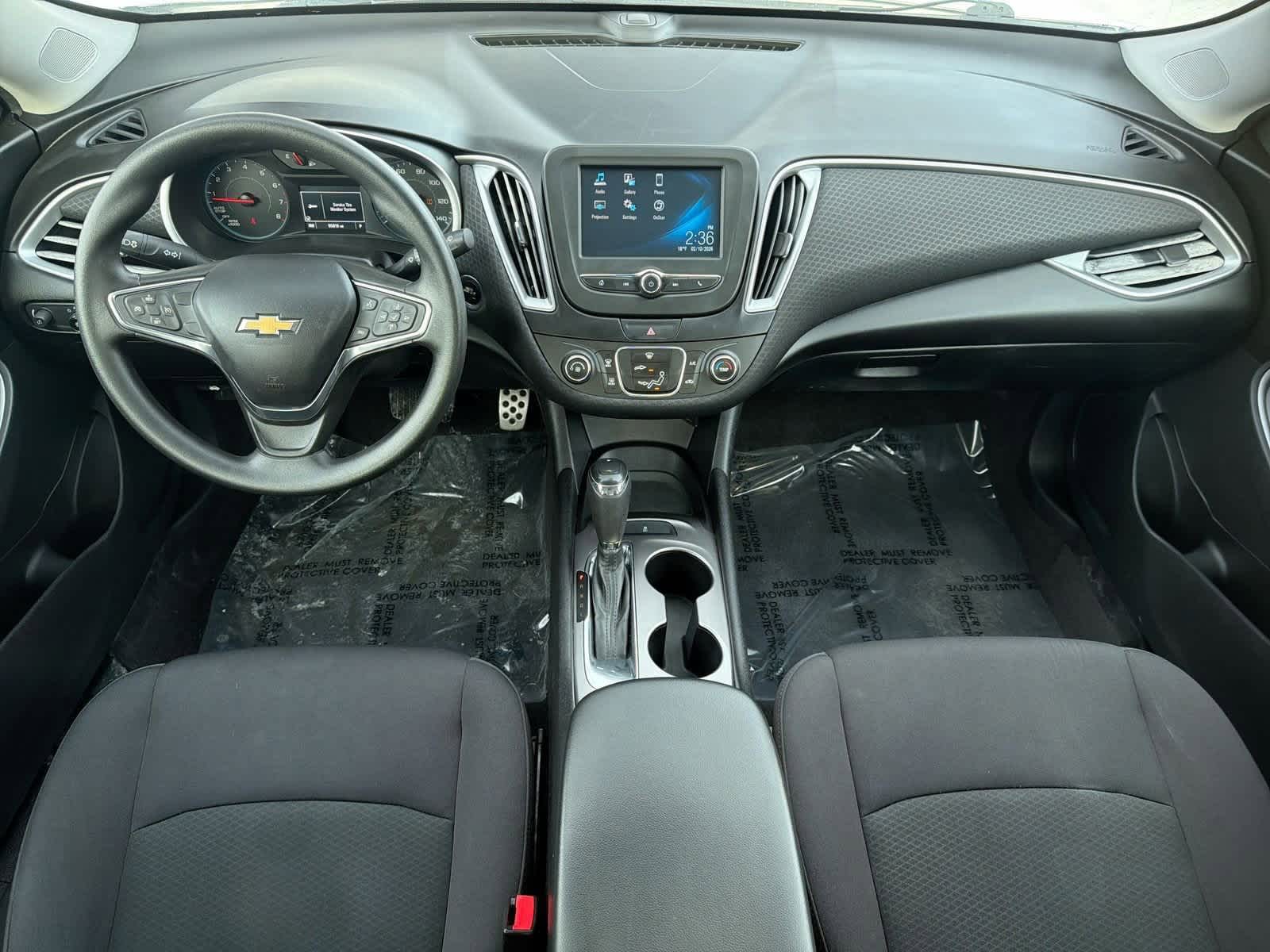 Thumbnail: 2017 Chevrolet Malibu - 16