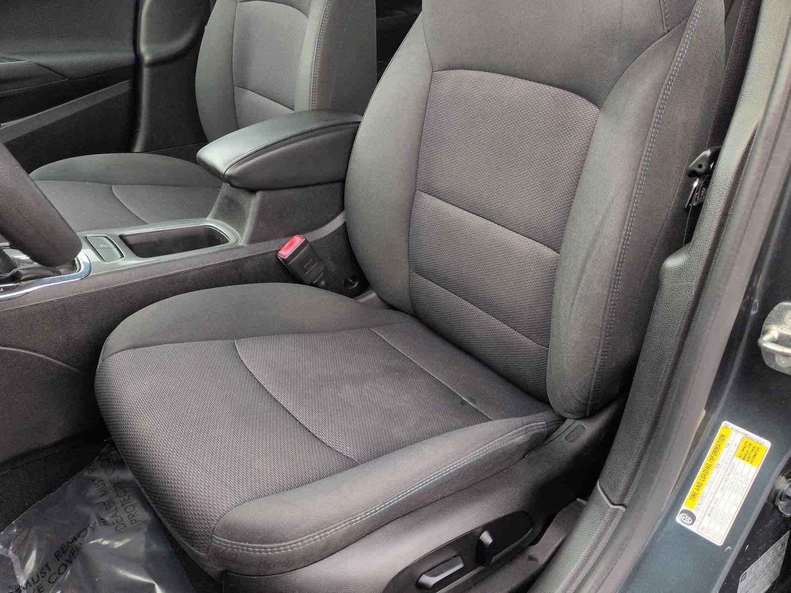 Thumbnail: 2018 Chevrolet Cruze - 17