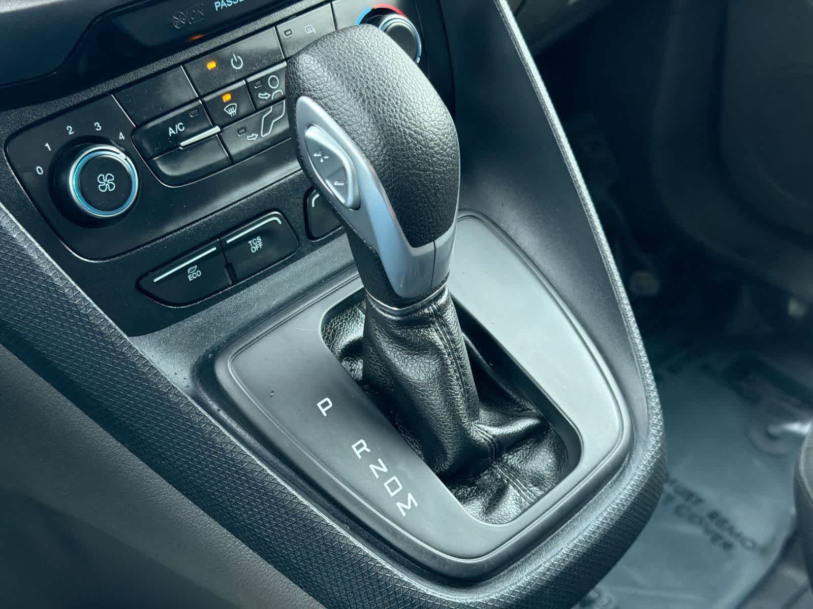 Thumbnail: 2022 Ford Transit Series - 32